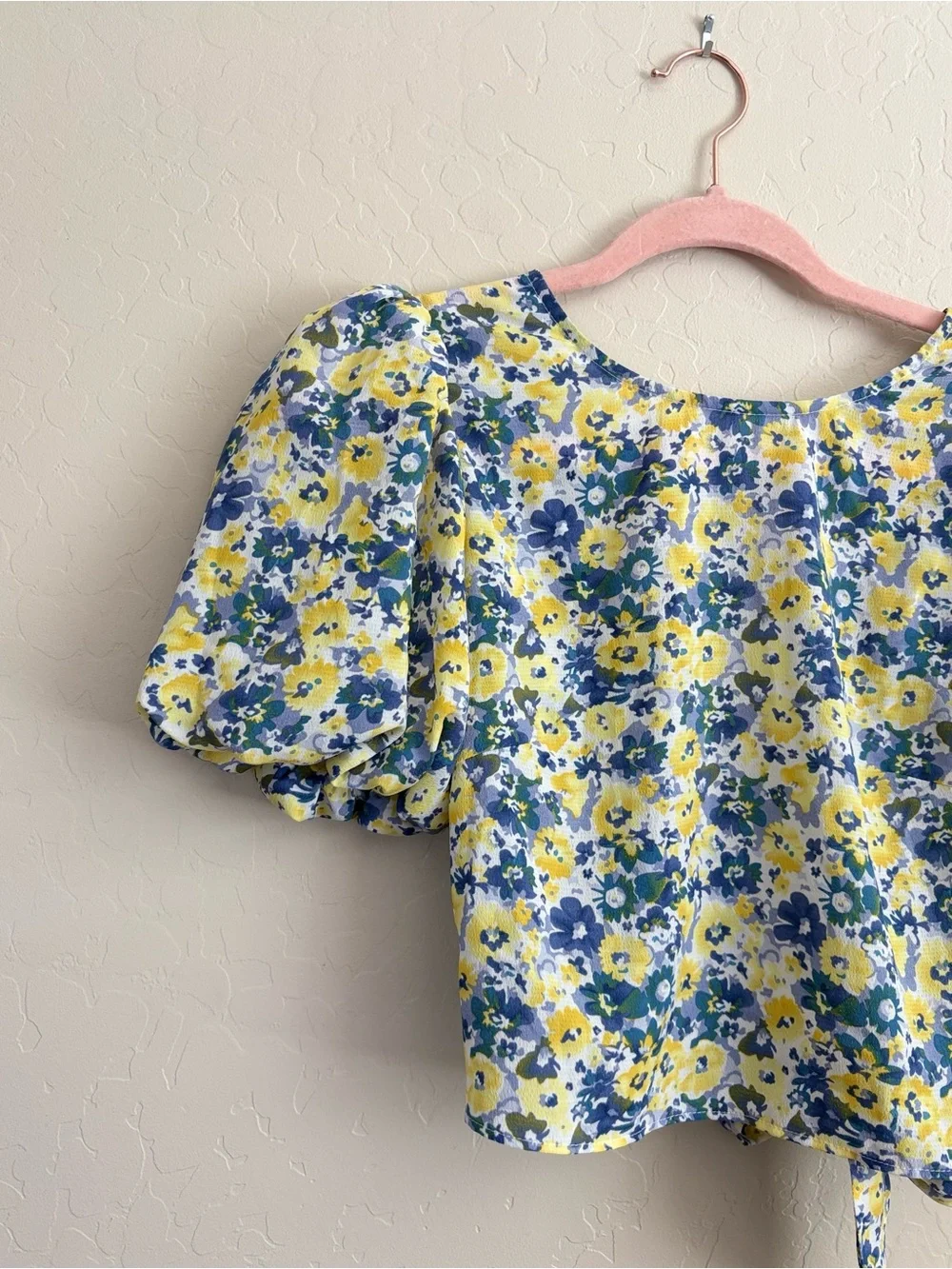 ASTR Floral Tie Back Puff Sleeve Crop Top Small Yellow Blue Boho Cottagecore